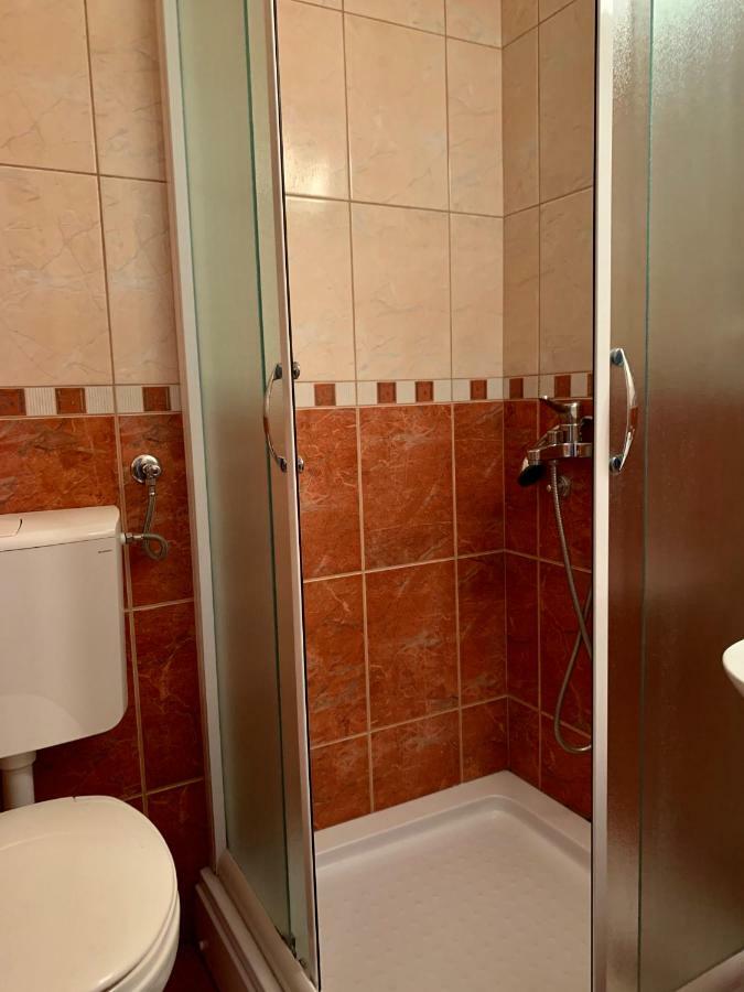 Guesthouse Orlovic 부드바 외부 사진