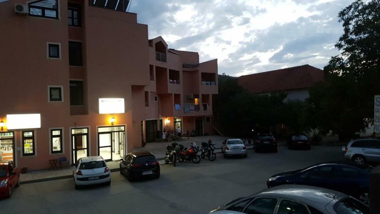 Guesthouse Orlovic 부드바 외부 사진