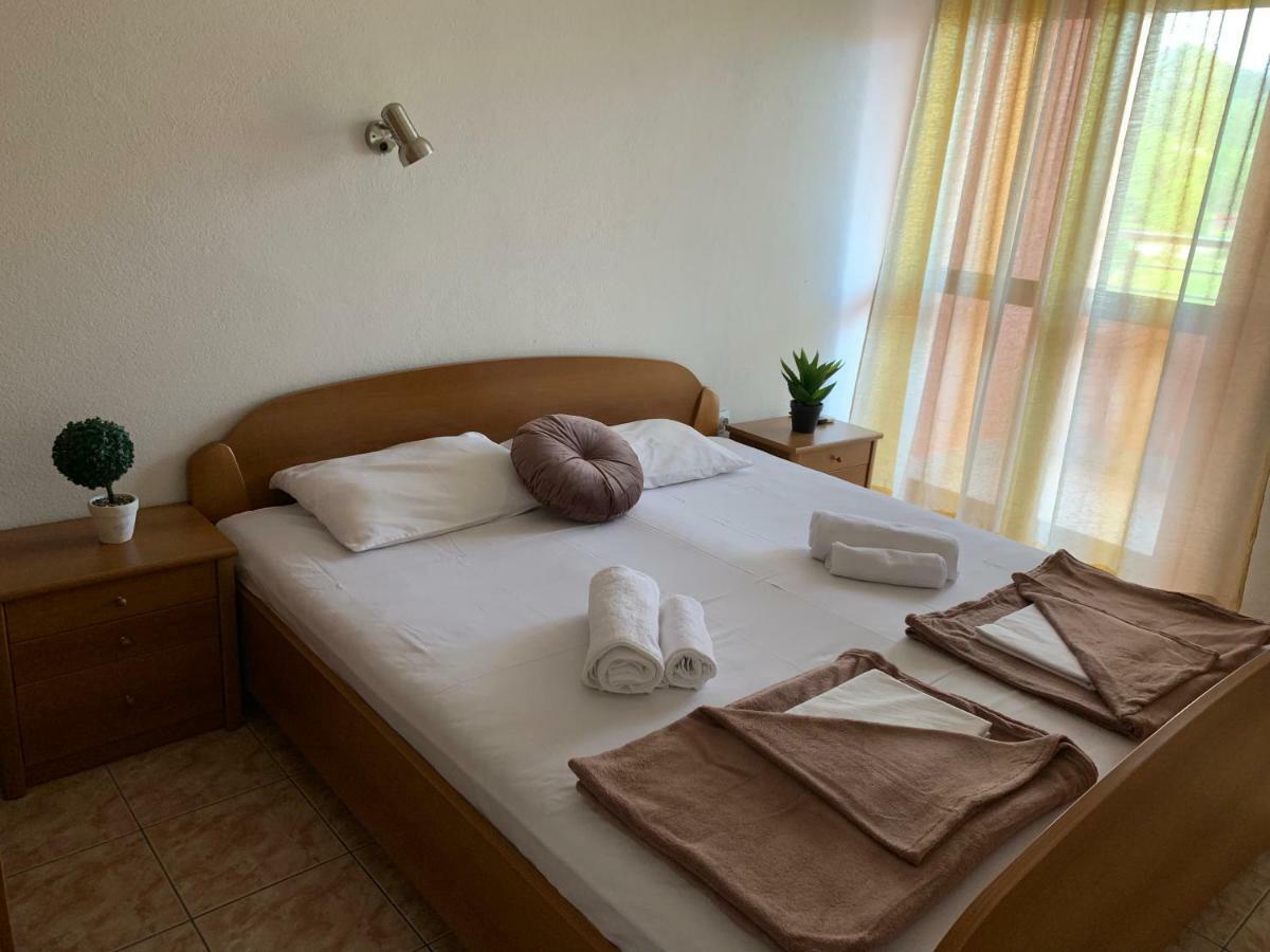 Guesthouse Orlovic 부드바 외부 사진