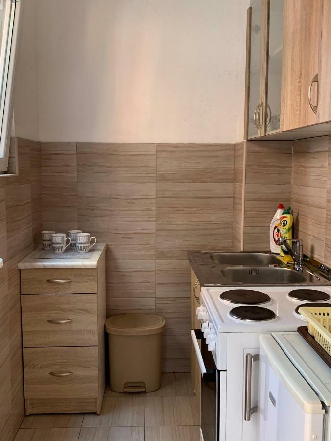 Guesthouse Orlovic 부드바 외부 사진